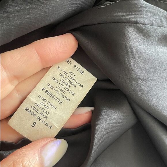 Waverly Grey Marianna Velvet Halter Dress m - Picture 14 of 14